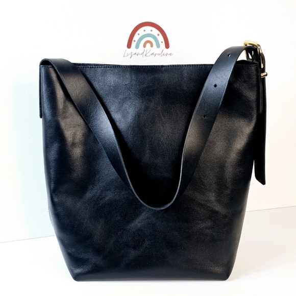 New! Madewell The Essential Bucket Tote in True Black Leather - Picture 5 of 16